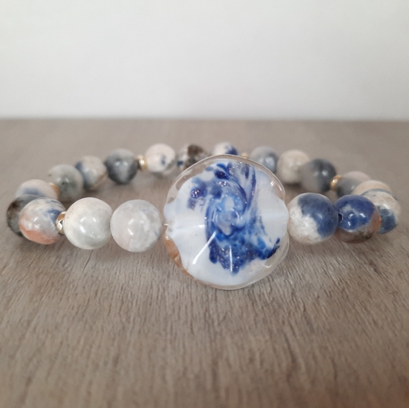 Sodalite Stone bracelet with Large statement lamp work glass bead - Picture 2 of 3